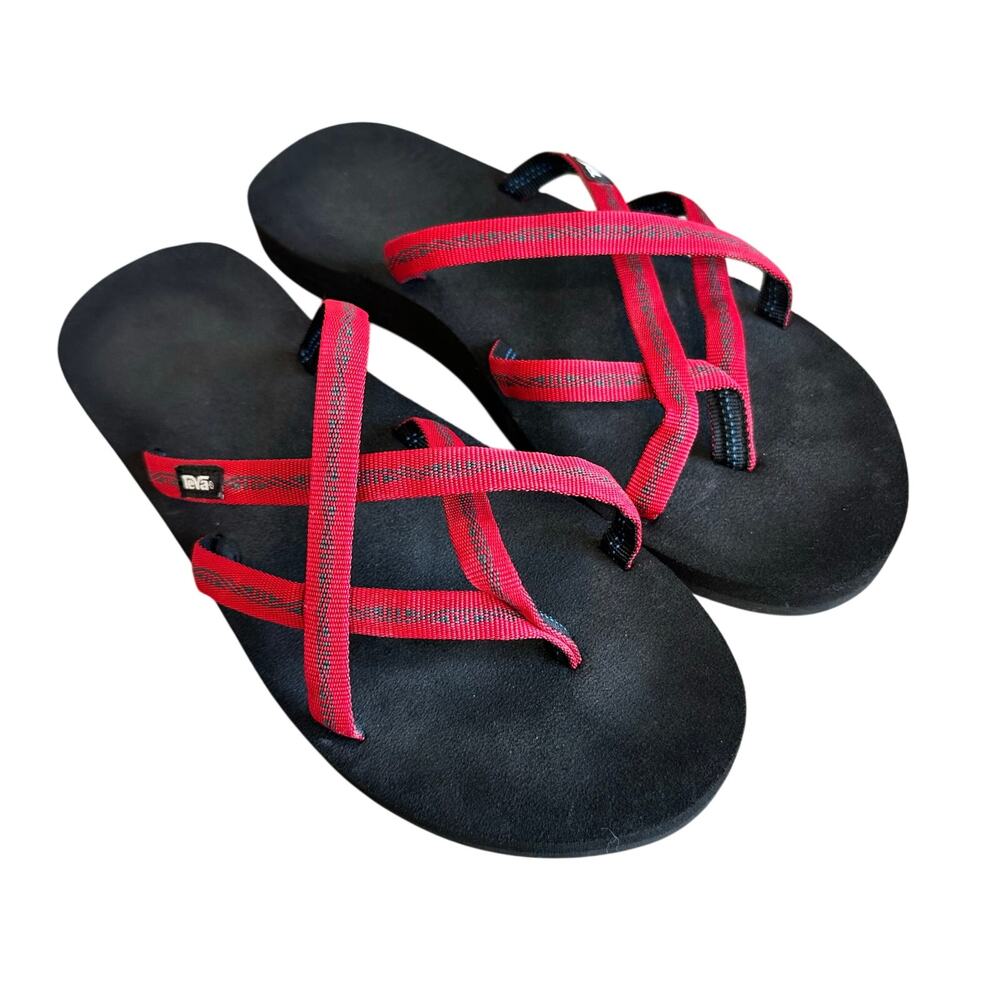 Teva Women's Olowahu Sandal Red 9